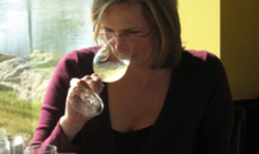 Entrevista con Jane Masters, Master of Wine  «La concentración es clave: todos hacemos uso de nuestros sentidos del gusto y olfato cada día, pero no siempre prestamos atención a lo que comemos o bebemos» 